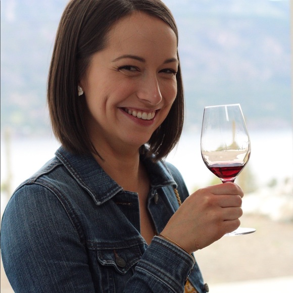 Meet your Posher, Katie - Picture 1 of 1